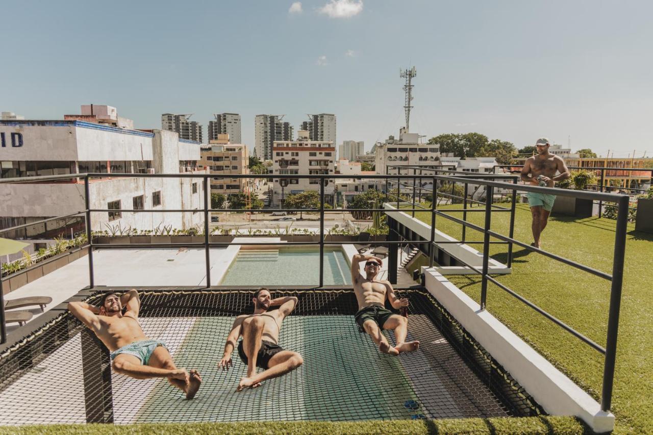Caleta Hostel Rooftop & Pool Cancún Exteriör bild