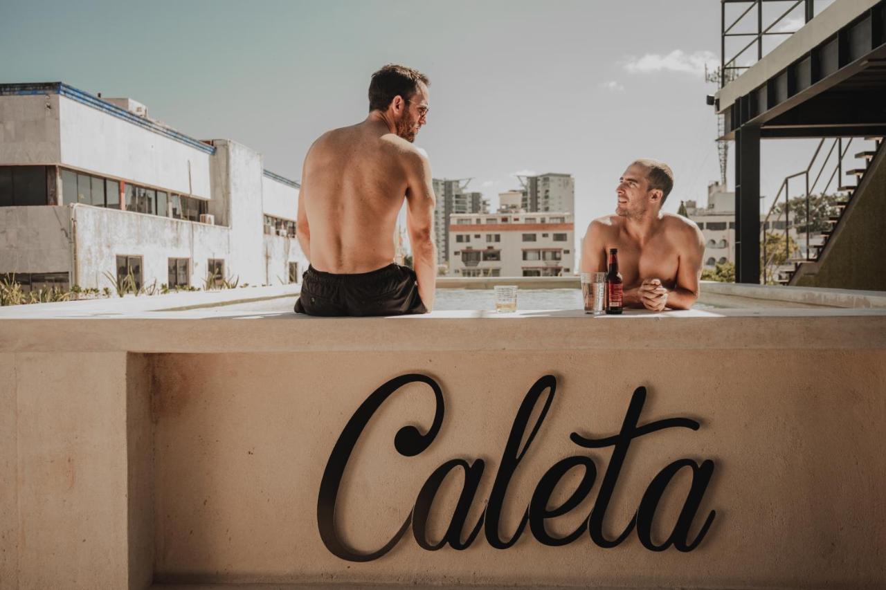 Caleta Hostel Rooftop & Pool Cancún Exteriör bild