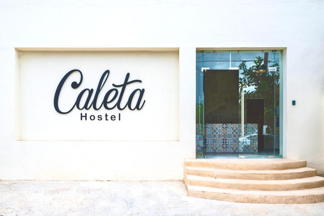 Caleta Hostel Rooftop & Pool Cancún Exteriör bild