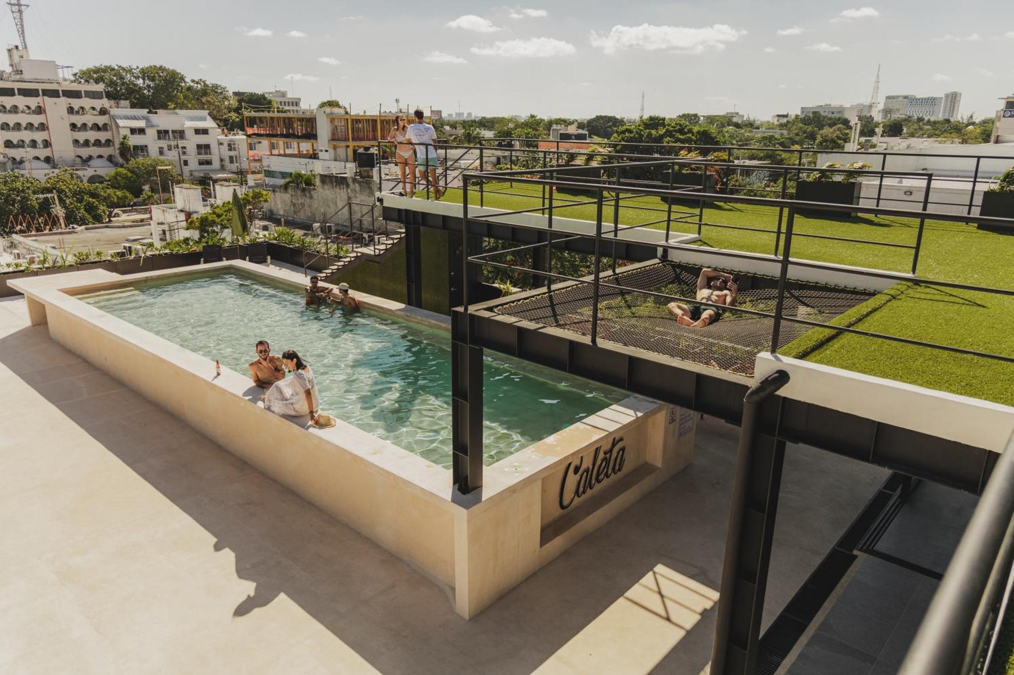 Caleta Hostel Rooftop & Pool Cancún Exteriör bild